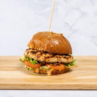 Sendvič s grill piletinom