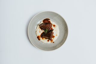 Guancetta di manzo brasata con purè di patate