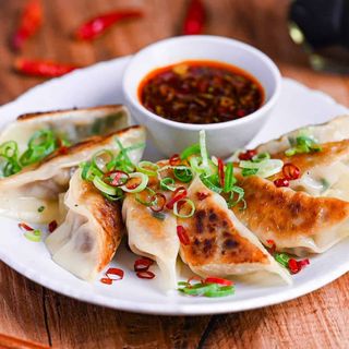 38 Gyoza beef