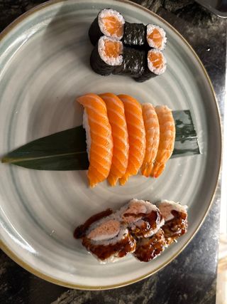 H5. Sushi - 15 pezzi