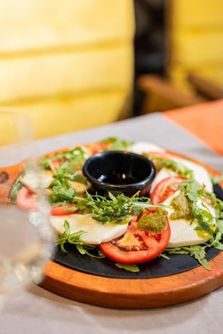 Caprese salata