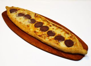 Kaşarlı sucuklu pide 250gr