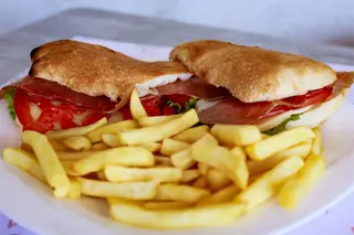 Klub sendvič sa pršutom 425gr