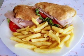 Klub sendvič sa šunkom 430gr