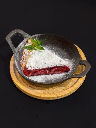 Kolač sa višnjama 130g