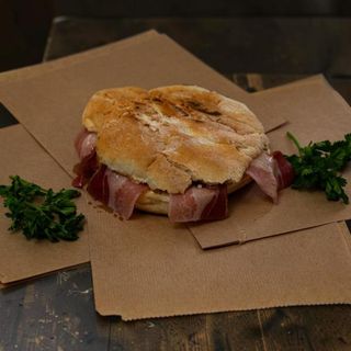 Komplet lepinja i pečenica