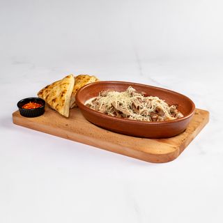 Teleće krpice u kajmak sosu