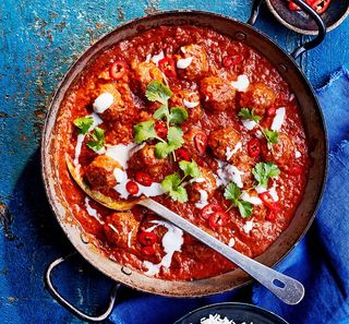 Lamb kofta curry