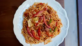 Lamian saltati con manzo e verdure