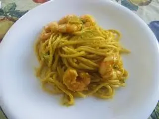 Linguine gamberetti e fiori di zucca