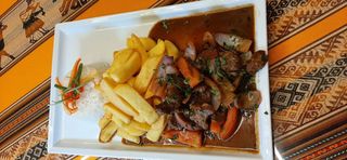 Lomo saltado a lo pobre