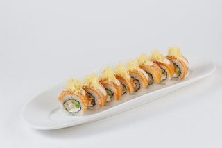 Лосось с трюфельным соусом и картофелем пай (300г)