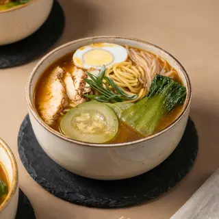 Рамэн с курицей (600г)