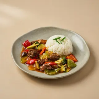 Говядина с овощами (480г)