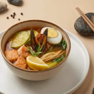 Рамэн с морепродуктами (600г)