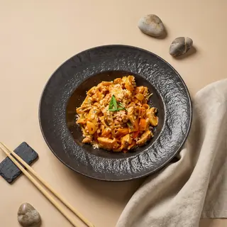 Паста по-корейски с курицей (380г)