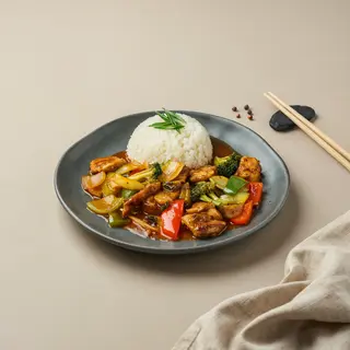 Курица с овощами (480г)
