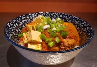 A81. Maiale con tofu piccante