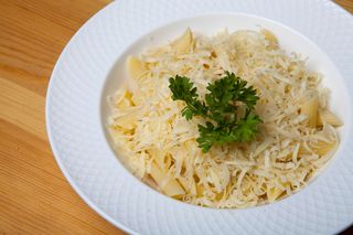 Макароны с сыром (100г)