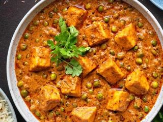 Matar paneer