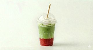 Matcha latte con fragola