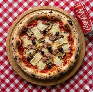 Menú pizza classica e bibita a scelta