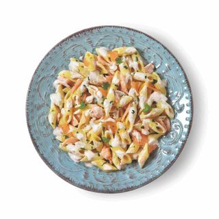 Mezze penne al salmone