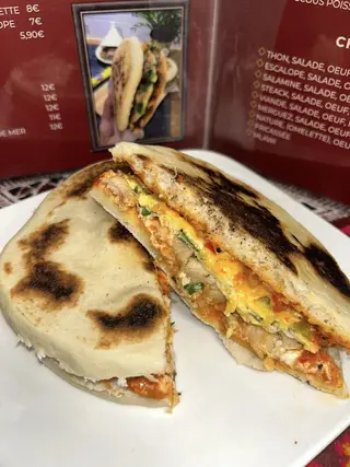 Chapati Omelette & Fromage Et Cordon Bleu