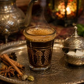 Café marocain aromatisé aux épices