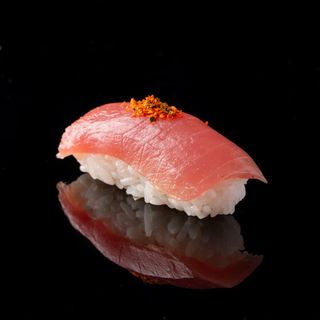 N°25, Sushi Thon épicé ( 2pcs )