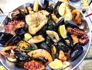 Plat Symphonie Fruits De Mer La Reine