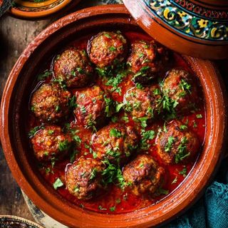 Tajine de boulettes de viande hachée