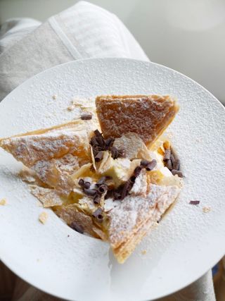 Millefoglie scomposta nocciole e cioccolato