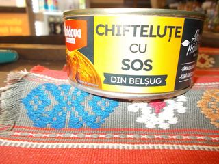 Moldova: chiftelute cu sos 