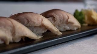 Nigiri di sgombro marinato 4 pezzi
