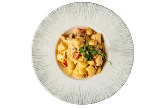 Njoke sa piletinom kulenom i paprikom