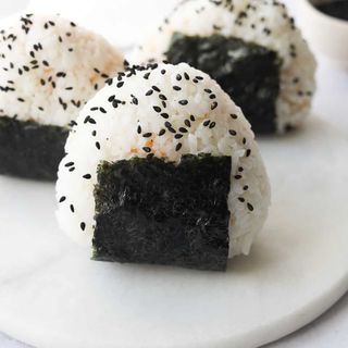 122 Onigiri spicy tuna