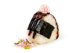 102. Onigiri surimi - 1 pezzo