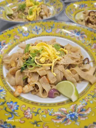 Pad thai