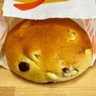 Pane all'uvetta