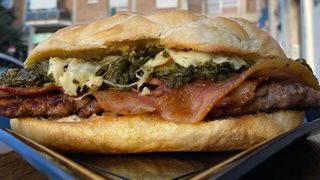 Panino componibile con salsiccia