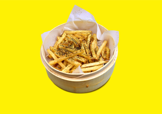 Patate fritte con sale e alga nori