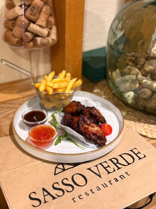 Pečena pileća krilca u bbq sosu