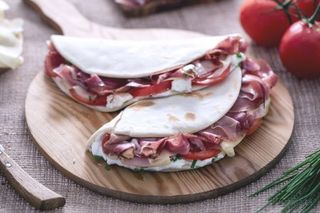 Piadina speck, caprino e lattuga