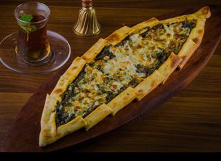 Pide spinaci e uova