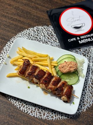 Pileći ražnjići rolovani u slanini