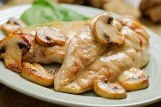 Piletina u sosu od šampinjona