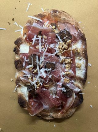 Pinsa tartufata