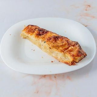 Pita sa piletinom 1 kom