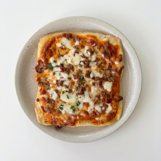 Pizza Bologna Familiar